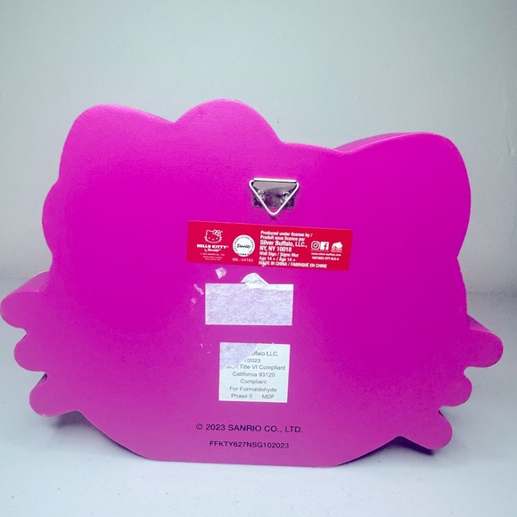 Hello Kitty Wall Decor - Picture 2 of 3